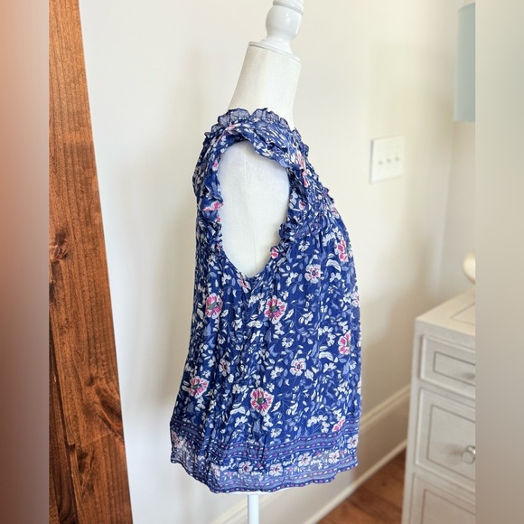 Vineyard Vines floral Ruffled Sleeveless Top size Medium silk - Picture 3 of 7